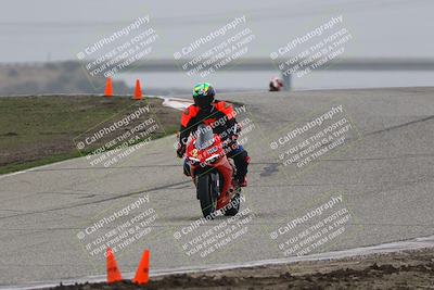 media/Nov-29-2025-TrackDaz (Sat) [[10ae2d9bce]]/B Group/Session 3 (Outside Grapevine)/